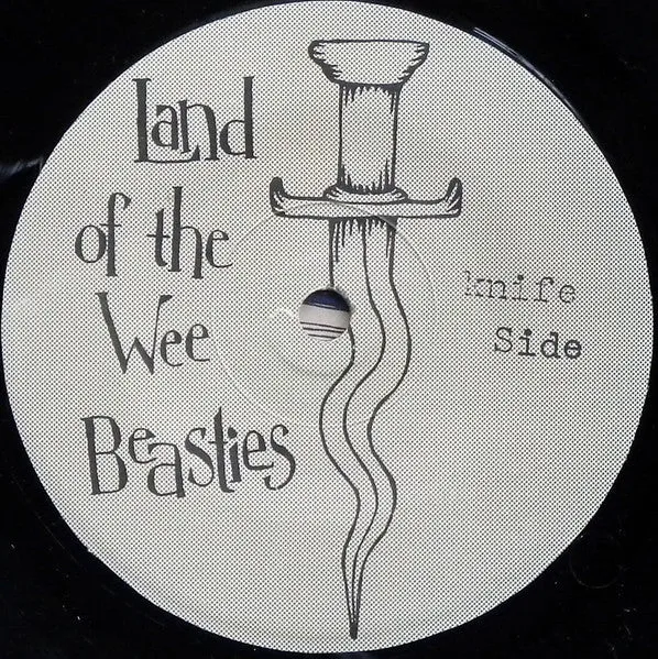 Land Of The Wee Beasties Simple Pleasures 7" vinyl brukt punk